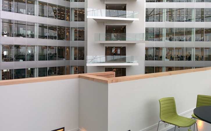 办公室阳台.jpg 办公室阳台.jpg