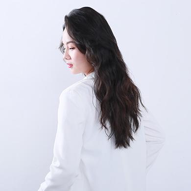 高级设计师：陈丽